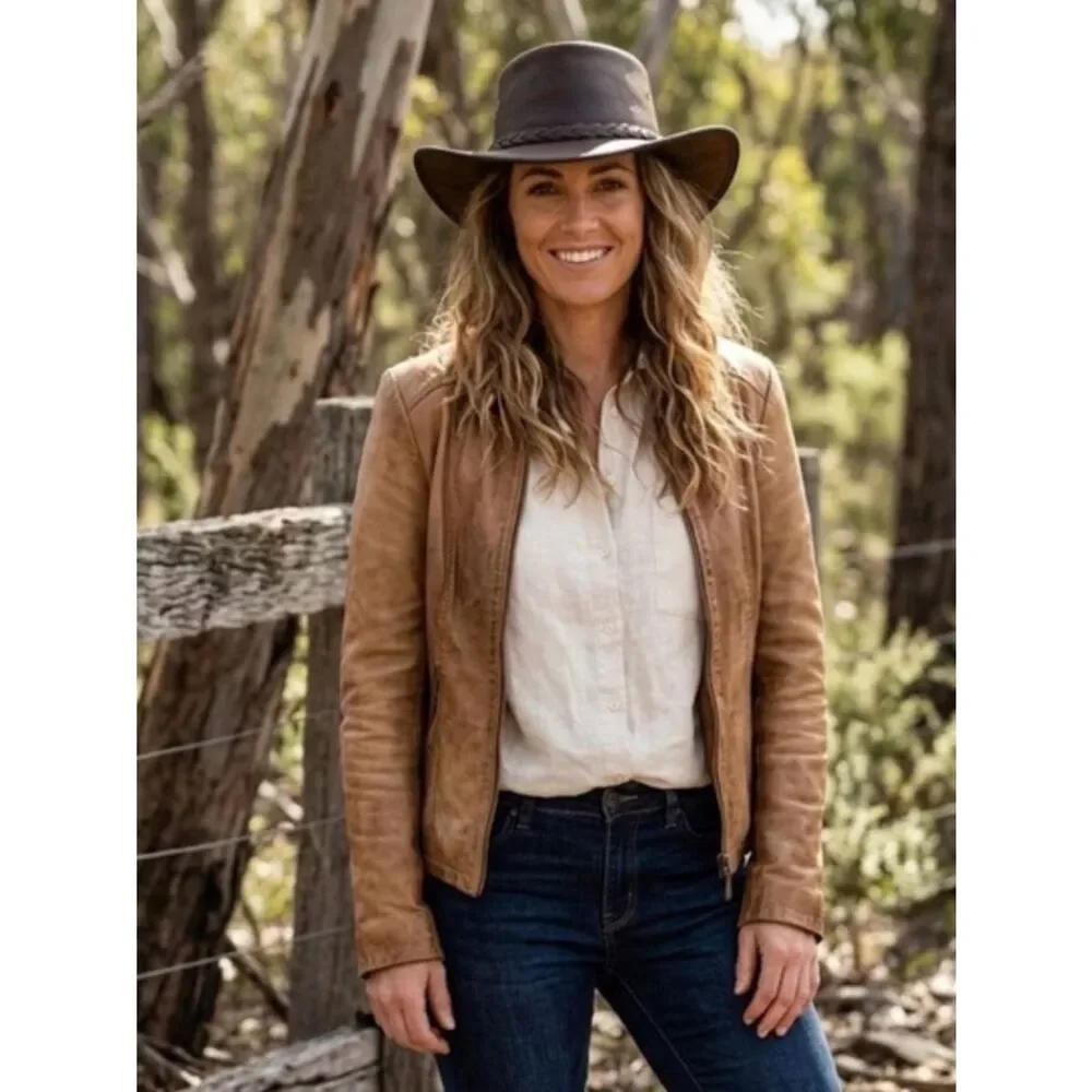 Barmah Crackle Kangaroo Leather Squashy hat.